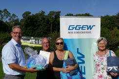 Das Bild zeigt v.l.n.r: Bürgermeister Christian Schönung, Luigi La Pietra, Maria La Pietra und Elisabeth Figge.
Foto: Stadt Lorsch