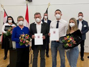 v.li.: Stadtverordnetenvorsteherin Christiane Ludwig-Paul, Christa Czasa, Erhard Schäfer, Landrat Engelhardt, Maximilian Jöst, Charline Weinheimer, Bürgermeister Schönung, Foto: Stadt Lorsch