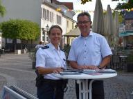 Die Polizeihauptkommissarin, Frau Hellermann-von Serkowsky bietet gemeinsam mit Herrn Bürgermeister Schönung den Lorscher Bürger*innen eine Sprechstunde zum Thema Sicherheit an.