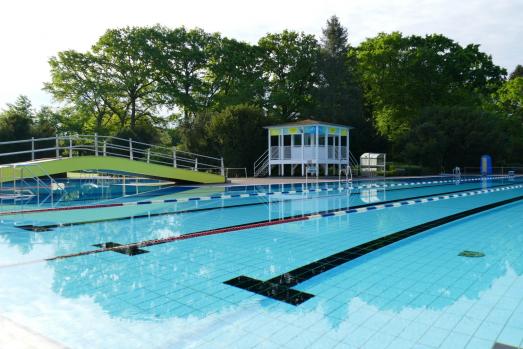 Waldschwimmbad, 50 m Schwimmerbecken, Foto: Stadt Lorsch