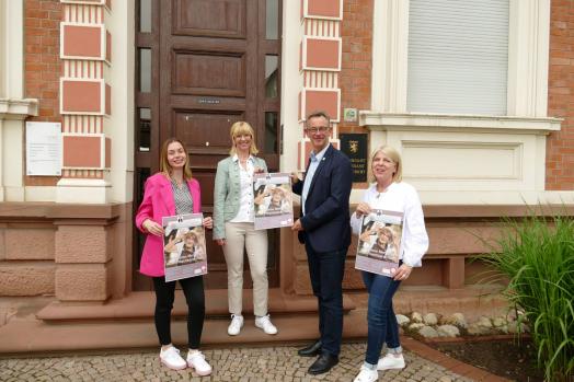 Präsentation des Programms "Wir von Gegenüber"