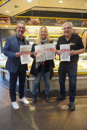 Das Bild zeigt v.l.n.r.: Bürgermeister Christian Schönung, Dr. Doreen Allerkamp (Gleichstellungsbeauftragte Stadt Lorsch) und Friedel Drayß (Bäckerei Drayß), Foto: Stadt Lorsch