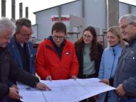 Das Bild zeigt v.l.n.r: Dr. Achim Romanoswki (Architekt), Bürgermeister Christian Schönung, Ralf Kleisinger (Leiter Eigenbetrieb Stadtbetriebe Lorsch), Lisa Gärtner (Stadt Lorsch), Janine Bohn (Architektin), Thomas Völl (Bauleiter Fa. Harsch GmbH&amp;Co.KG).