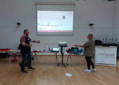 Unser Foto zeigt Christian Renke (Ordnungspolizei Lorsch) und Stephanie Hellermann-von-Serkowsky (Schutzfrau vor Ort, Polizei Heppenheim)