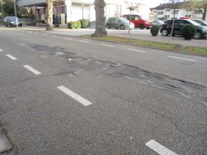 Asphaltdecke in der Lindenstraße