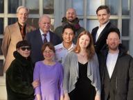 Von links, 1. Reihe: Nina Radvan (Sopran), Petra Weis (Klavier), Marco Mondragon (Tenor), Leonie Hechler (Mezzosopran), Alexander Bogdanov (Tenor)            2. Reihe: Sorin-Dan Capatina (Violine), Klaus Jäger (Vorsitzender des Vereins zur Förderung der Kunst u. Kultur), Giacomo Marignani (Klavier), Zaza Gagua (Bass)