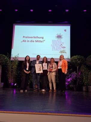 Preisverleihung mit Wirtschaftsminister Kaweh Mansoori am 24. April