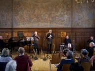 Chiara Metzner (Violine), Iveta Schober (Viola), Frank Opper (Bass), Olli Schmitz (Percussion), Emma Ross (Gesang), Dieter Kordes (Flügel): Bild vom Konzert 2023 