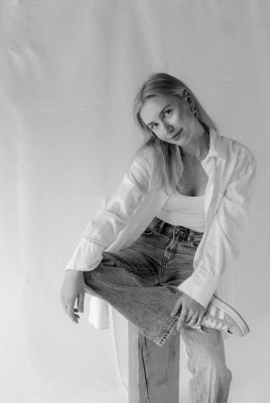 Singer-Songwriterin Emma Ross