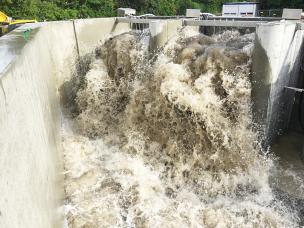 Volllastbetrieb mit zwei der sechs neuen Rohrschachtpumpen beim Starkregenereignis am 5.6.22