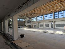 Ebene 2, Blick vom Stuhllager in die Halle