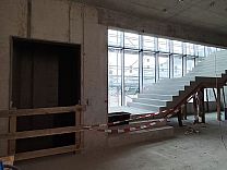 Ebene 1, Aufzug Treppenhaus