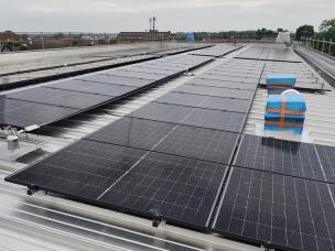 Hauptdach PV-Anlage