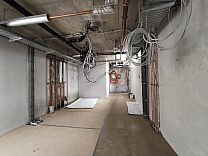 Ebene 2, Magazin