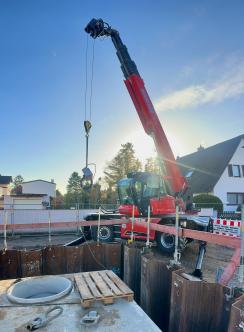 Einheben der Rührwerke in die Kammer 2