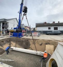 Verlegen der Verschubbahnen zum Einbau des Trennbauwerkes