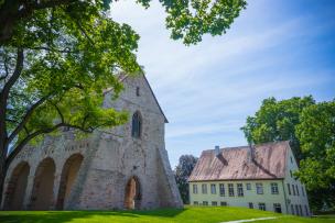 Klosterhügel und Königshalle